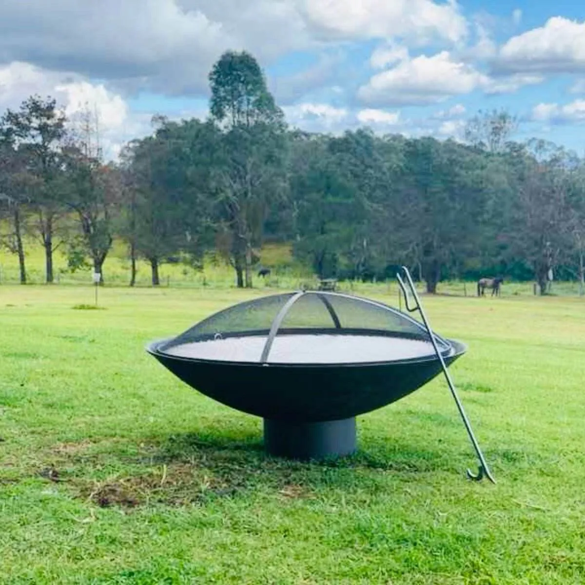 Cauldron Cast Iron Fire Pit -120cm