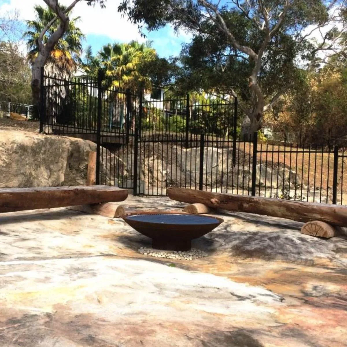 Cauldron Cast Iron Fire Pit -120cm
