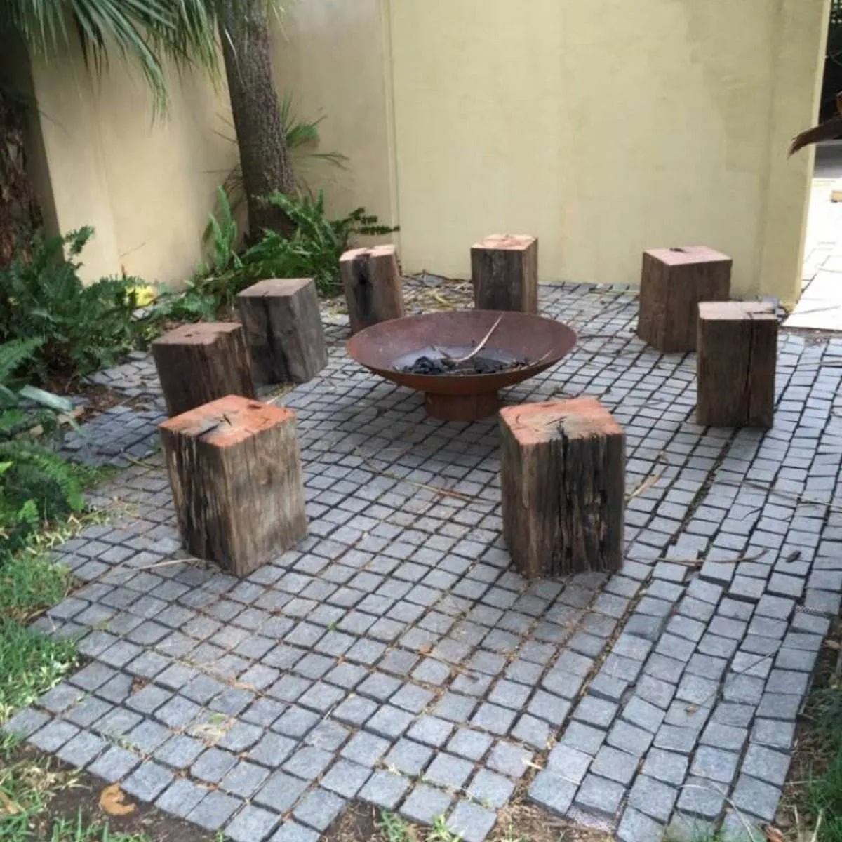 Cauldron Cast Iron Fire Pit - 800mm