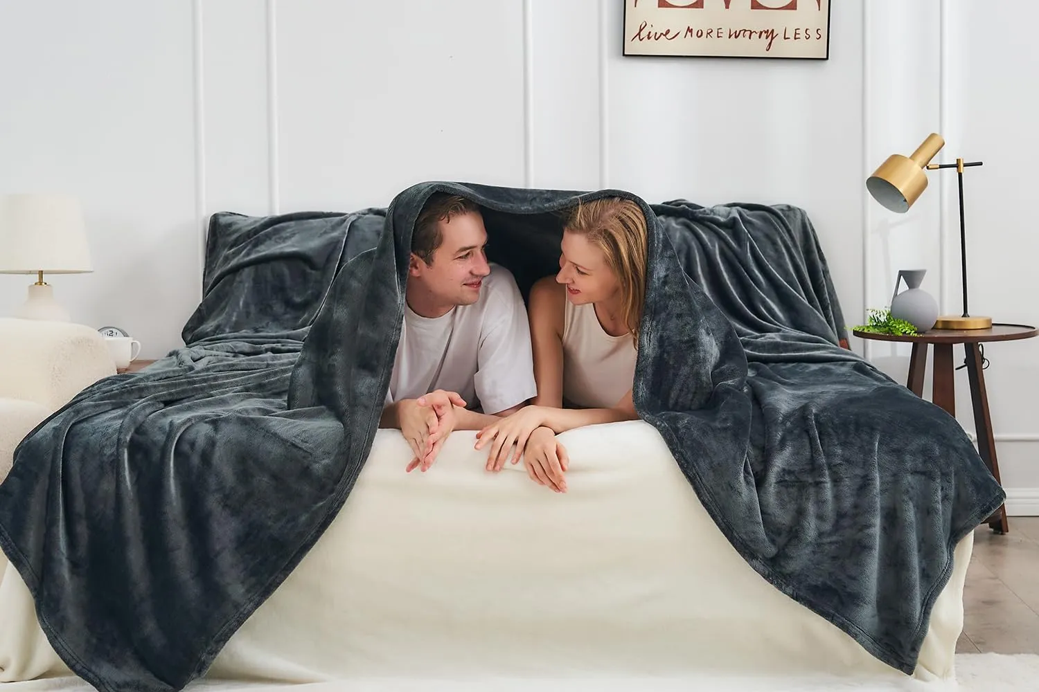 Commollis Oversized King Fleece Blanket 120"x120" (10'x10') - Giant Flannel Throw Blanket for Bed, Couch, Camping & Travel - Soft, Warm, Family-Sized Blanket for Indoor & Outdoor Use
