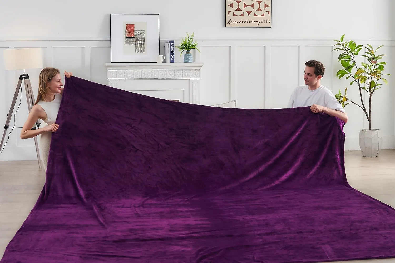 Commollis Oversized King Fleece Blanket 120"x120" (10'x10') - Giant Flannel Throw Blanket for Bed, Couch, Camping & Travel - Soft, Warm, Family-Sized Blanket for Indoor & Outdoor Use