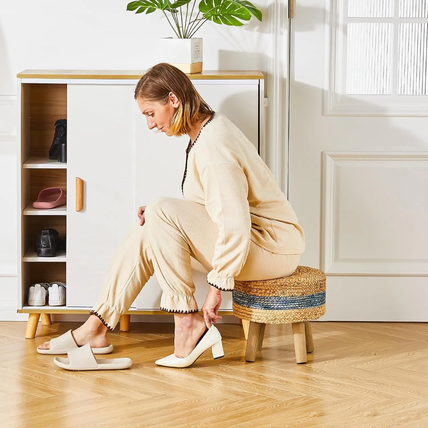 Cpintltr Round Ottoman Natural Seagrass Footstool Hand Weave Water Hyacinth Poufs Eco Friendly Sofa Foot Stool Soft Step Stool Padded Foot Rest with Pine Legs for Living Room (Blue)