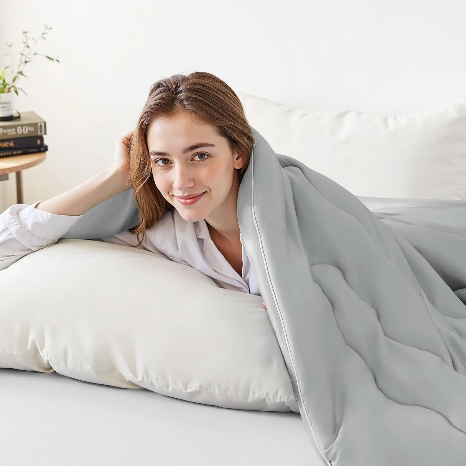 EASELAND All Season Cooling Comforter Queen, Cold Touch Fabric Absorbs Body Heat, 300GSM Super Soft, Cooling Blanket for Night Sweats Hot Sleeper (Gray-All Season, Queen(90"x90"))