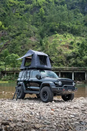Foldable Amphibious Inflatable Roof Tent for Comfort, Quick Setup for 2-3 People, for Glamping Adventures, Black