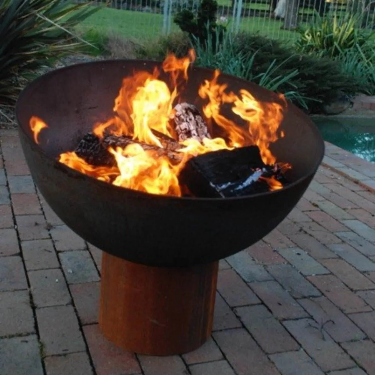 Goblet Cast Iron Fire Pit