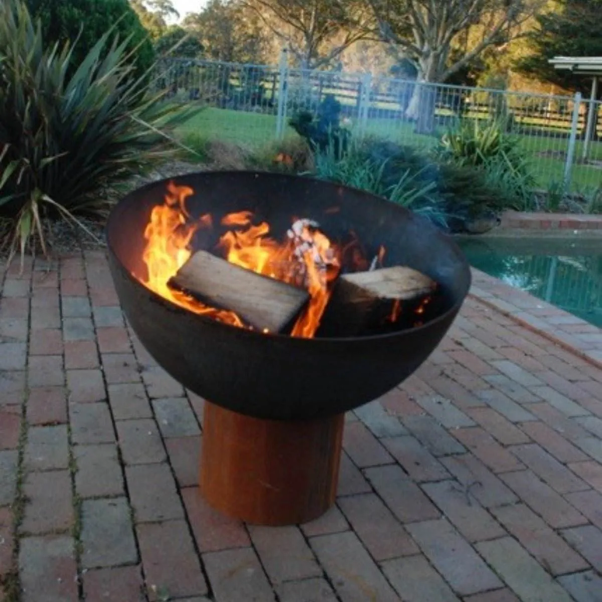 Goblet Cast Iron Fire Pit