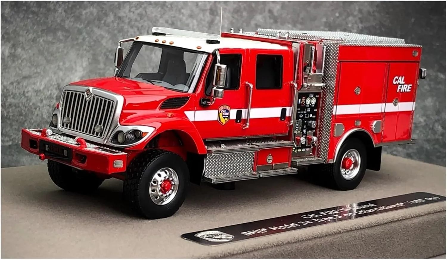 Metal Die Cast Toy Cars 1:50 for 7400 4X4 BM3 Wilderness 3 Fire Rescue Truck Steel Wheel Red Resin Decorated Model Car for Home Or Office Décor(Style 2)