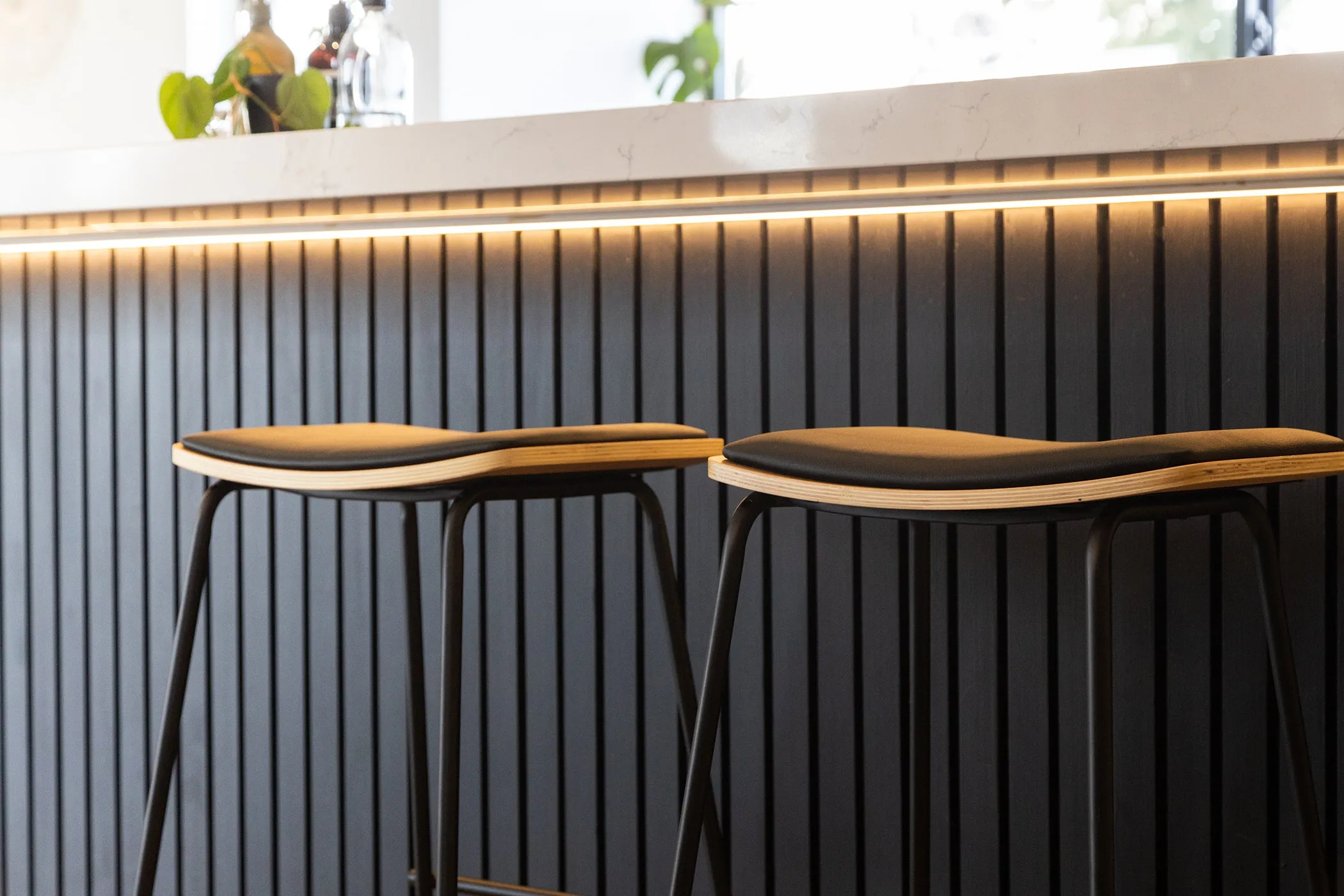 Minimalist bar stool 67cm