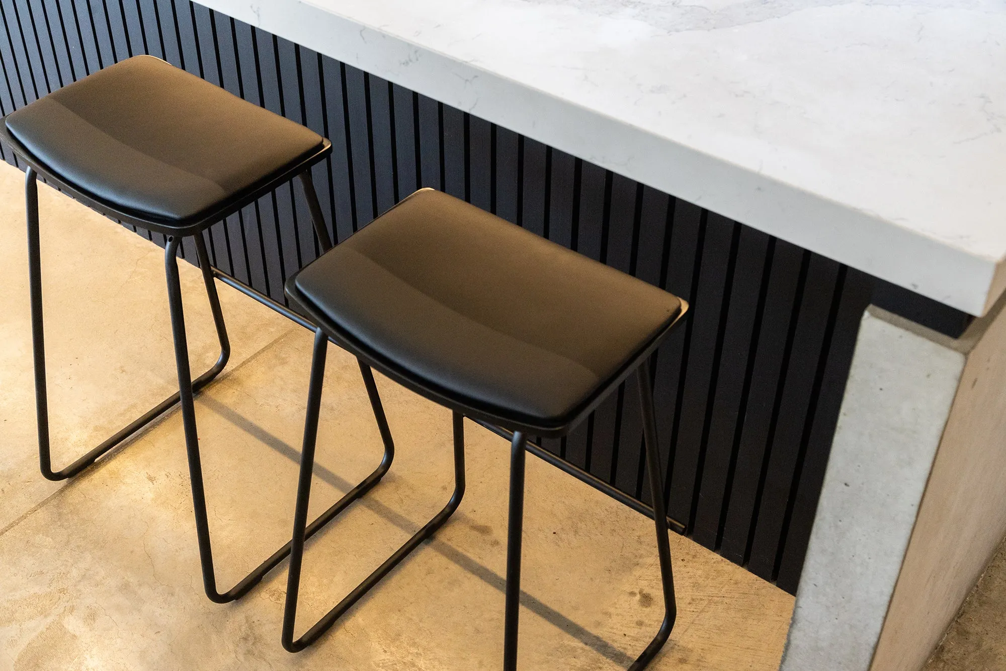 Minimalist bar stool black 67cm