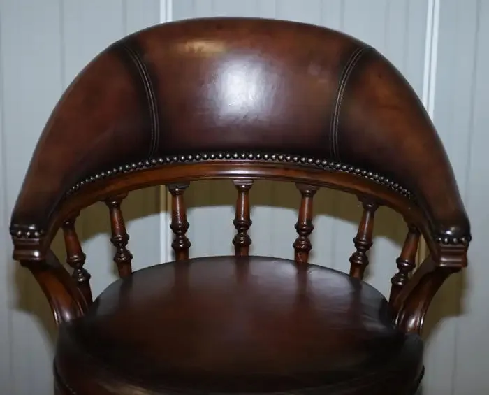 Premium Solid wood Handcrafted Modern Bar Stool with Upholstery Leatherette and 360 Degree Rotation & Unique swivel bar stools